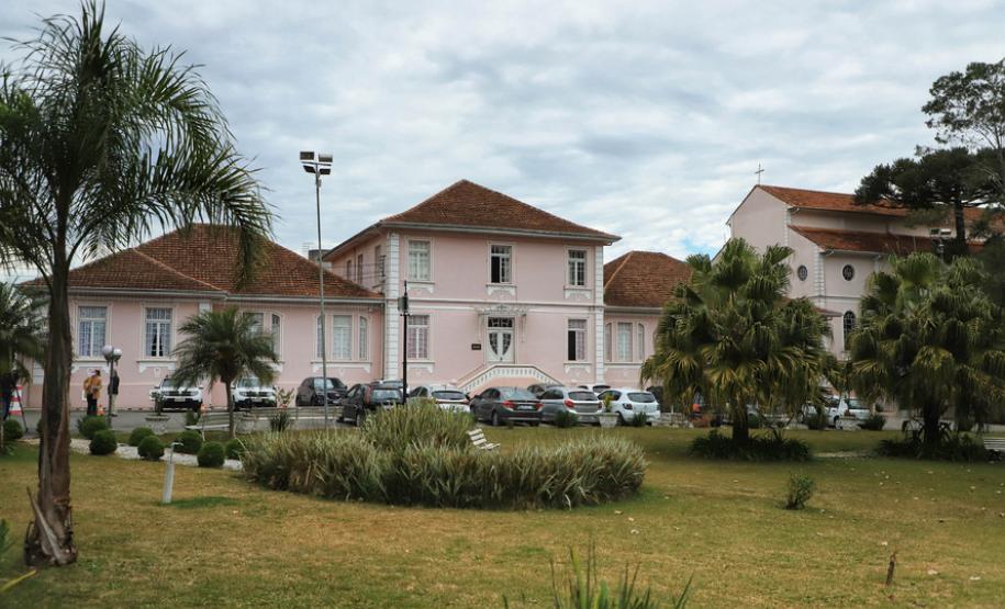 Governo do Estado faz primeira entrega de alimentos do Compra Direta em Curitiba