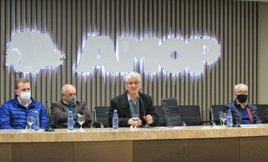 IDR-Paraná lança manual para orientar secretários municipais da Agricultura