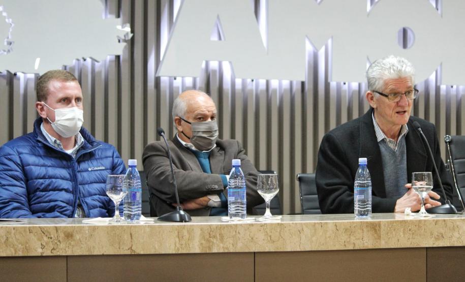 IDR-Paraná lança manual para orientar secretários municipais da Agricultura