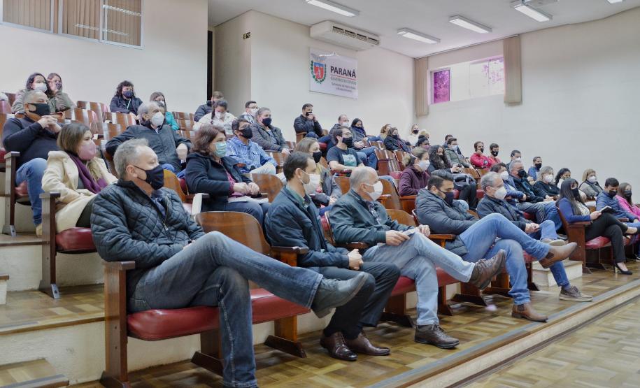 Secretário recepciona novos residentes técnicos da Seab