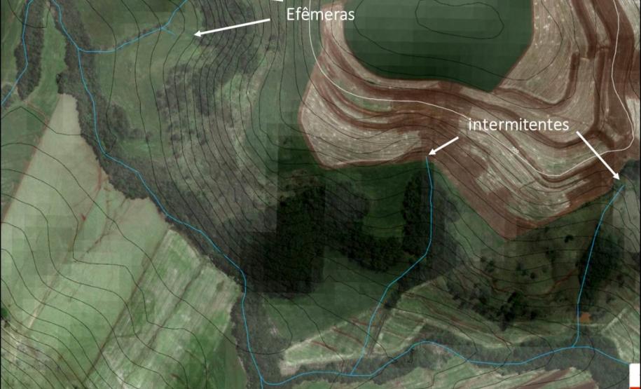 Nascentes intermitentes e efêmeras em província patamarizada.
