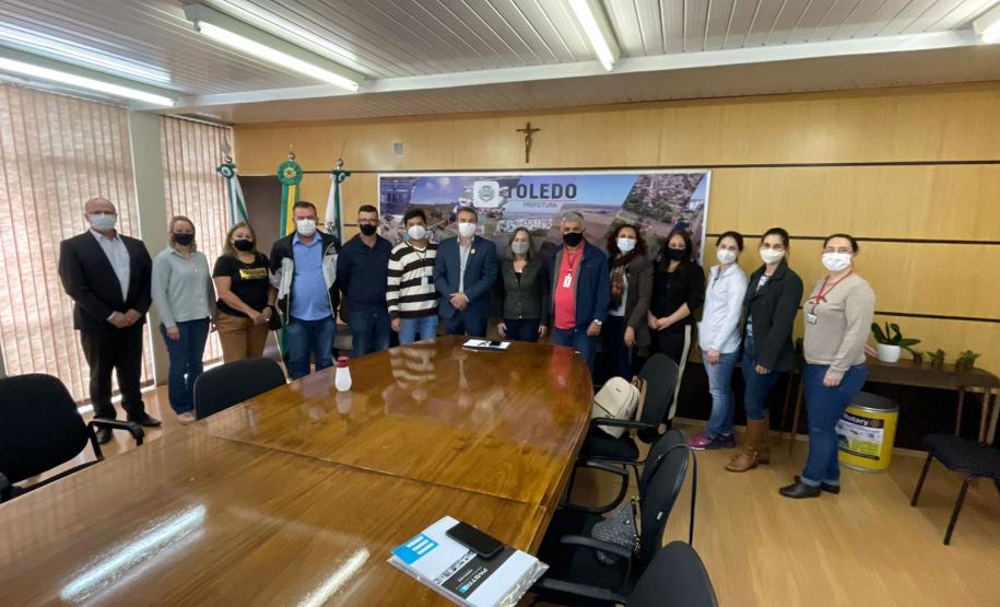 Chefe do Desan visita Toledo e conhece iniciativas locais de Segurança Alimentar