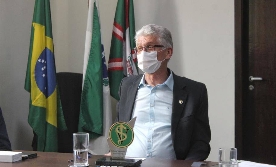 Seab e Adapar recebem "Prêmio Saúde Animal" pelos serviços prestados no Paraná