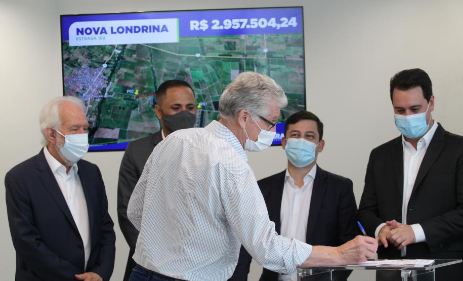 Estado vai revitalizar mais 49,72 quilômetros de estradas rurais de 12 municípios do Paraná