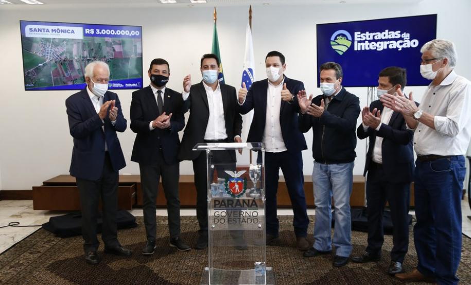 Estado vai revitalizar mais 49,72 quilômetros de estradas rurais de 12 municípios do Paraná