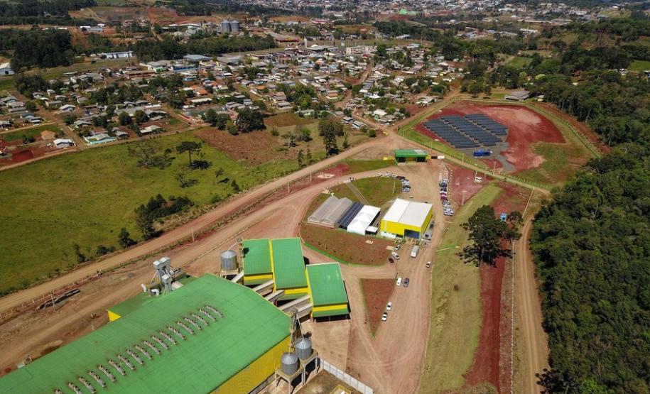 Governador destaca novos investimentos sustentáveis da cooperativa Coprossel no Paraná