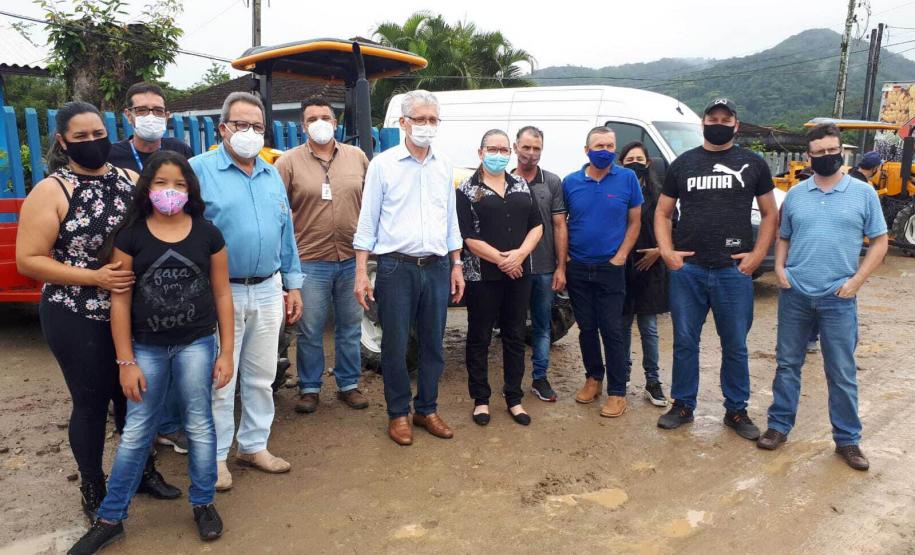 Coopera Paraná entrega equipamentos a pequenos produtores de Antonina