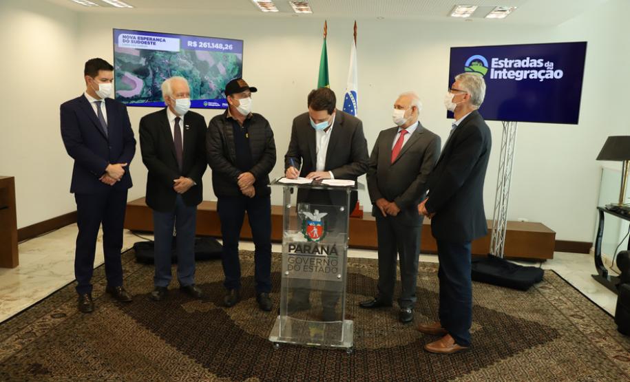 Governo libera R$ 9 milhões para revitalização de estradas rurais em 10 municípios