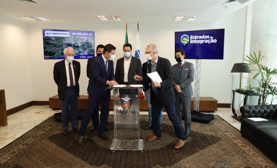 Governo libera R$ 9 milhões para revitalização de estradas rurais em 10 municípios