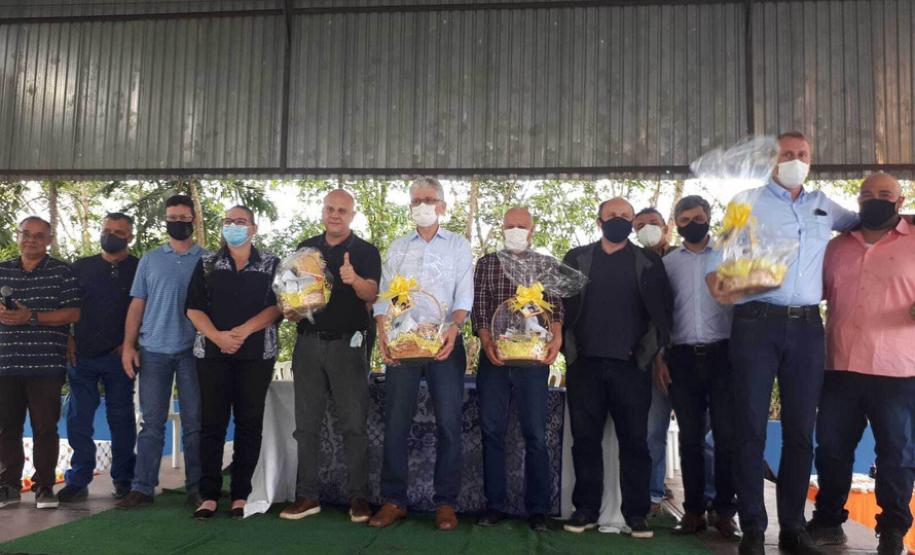 Coopera Paraná entrega equipamentos a pequenos produtores de Antonina