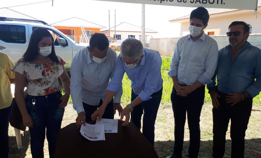 Norte Pioneiro recebe benfeitorias e equipamentos agrícolas