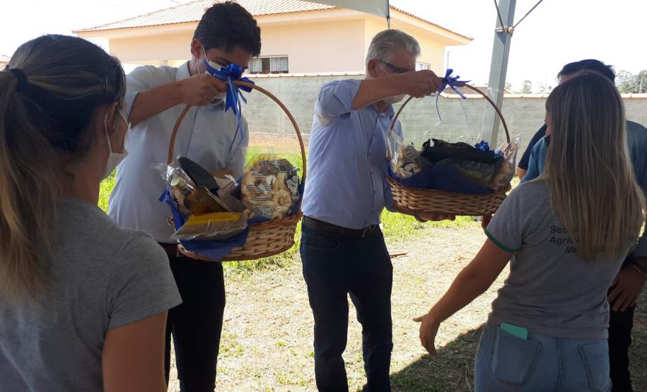 Norte Pioneiro recebe benfeitorias e equipamentos agrícolas