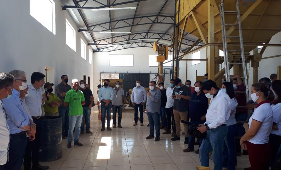 Norte Pioneiro recebe benfeitorias e equipamentos agrícolas