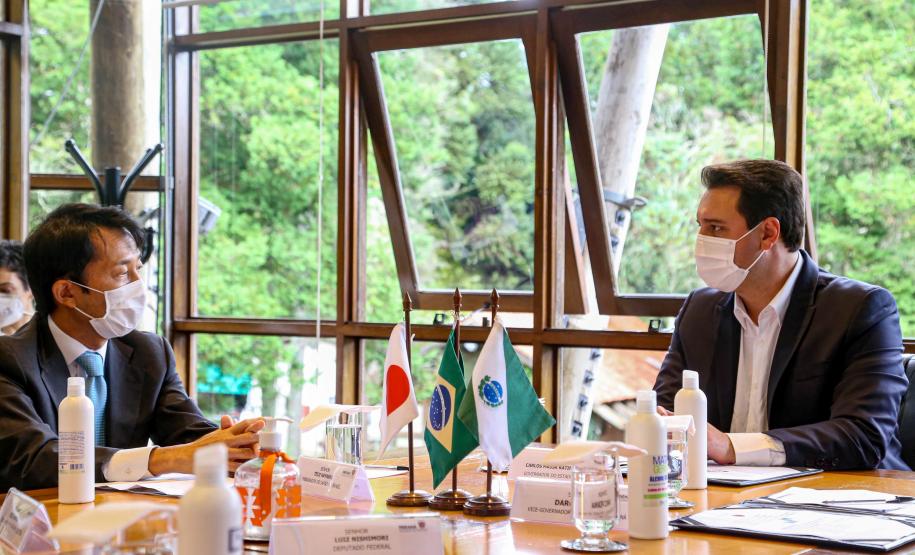 Em encontro com embaixador, governador manifesta intenção de exportar carne suína para o Japão