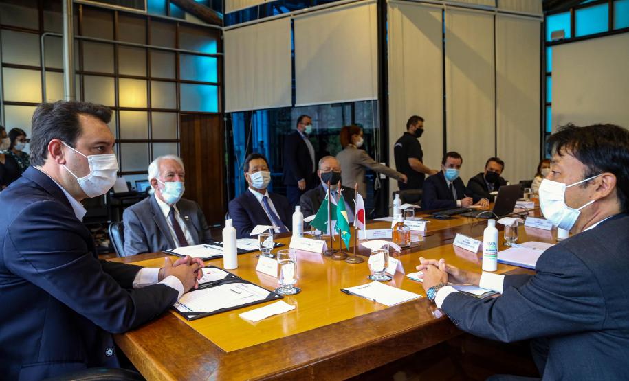 Em encontro com embaixador, governador manifesta intenção de exportar carne suína para o Japão