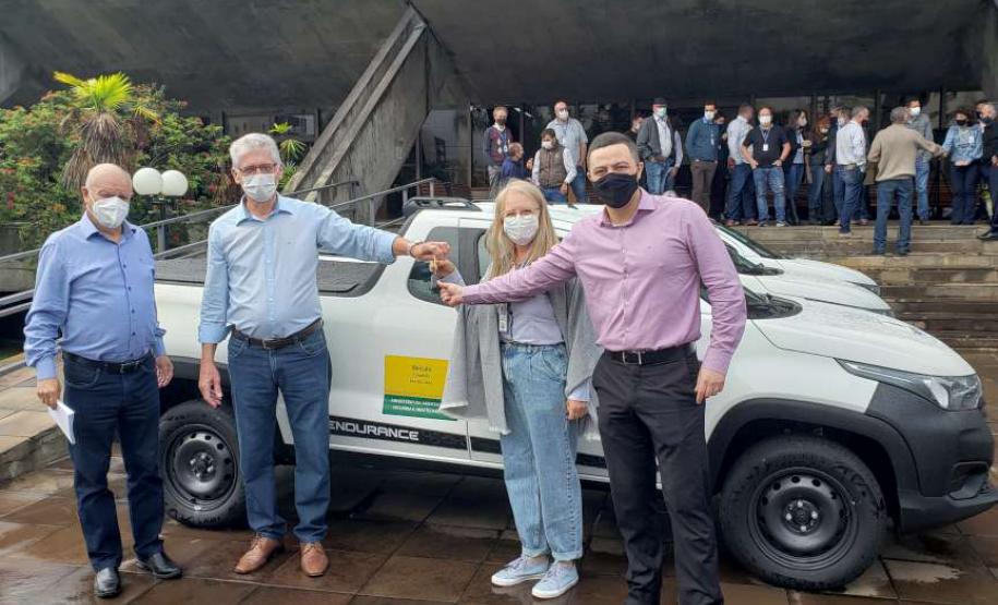 Novos veículos vão agilizar a assistência técnica do IDR Paraná aos agricultores do Estado