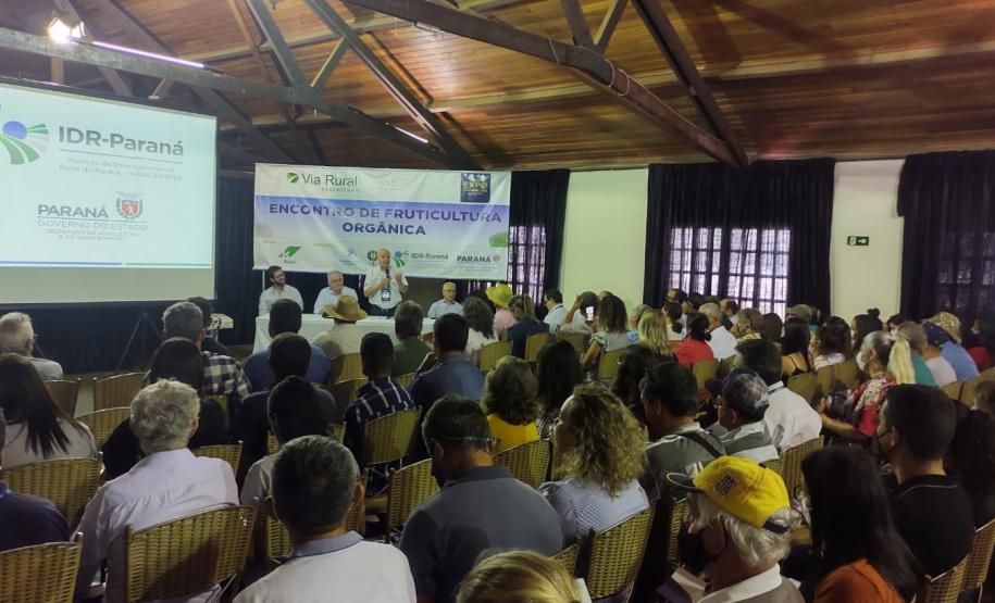 Estado estimula produção orgânica de frutas em encontro na ExpoLondrina