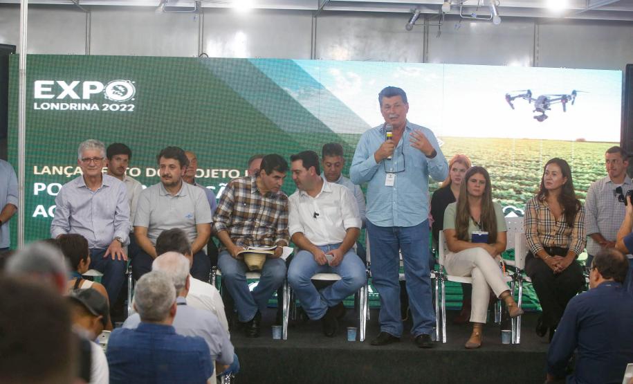 Governador conhece projeto de alimentação do futuro desenvolvido em Londrina