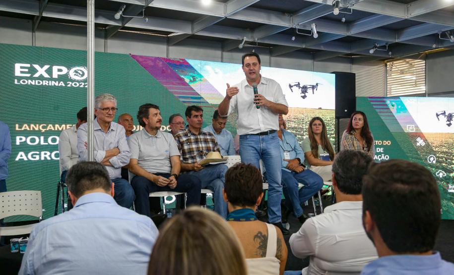 Governador conhece projeto de alimentação do futuro desenvolvido em Londrina