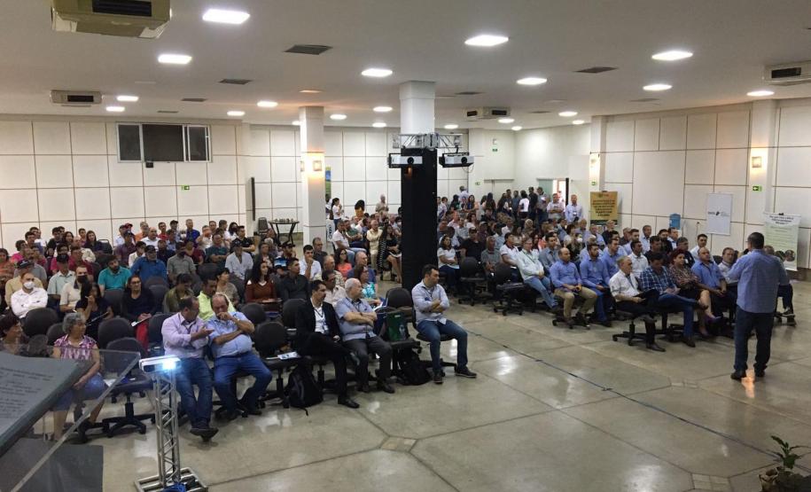 Governo reúne cafeicultores na ExpoLondrina e reforça relevância da cultura para o Estado