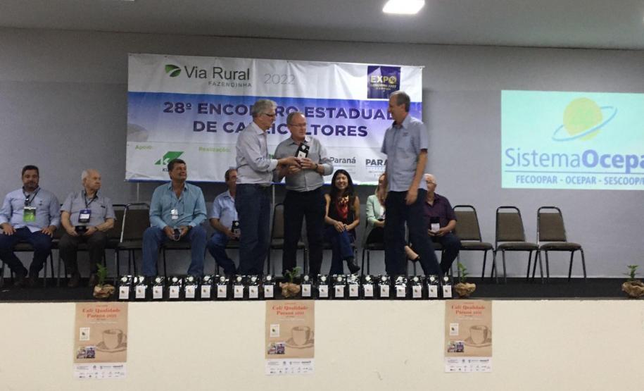 Governo reúne cafeicultores na ExpoLondrina e reforça relevância da cultura para o Estado