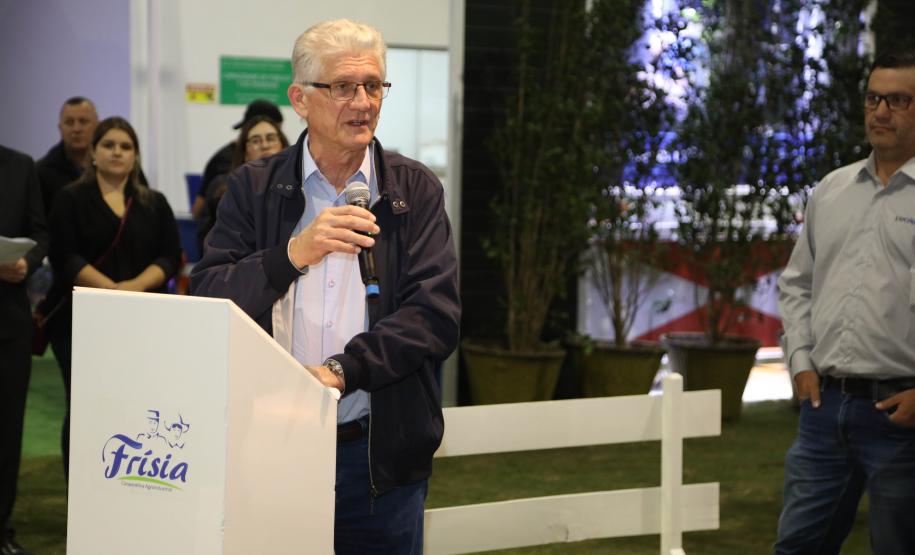 Estado participa da abertura da ExpoFrísia, uma das maiores feiras da pecuária leiteira do País