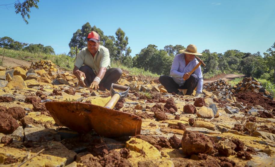 stado investe R$ 304 milhões na pavimentação de 1.000 km de estradas rurais em três anos