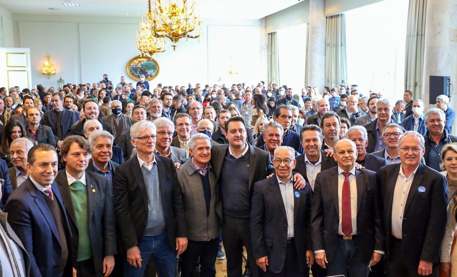 Um ano após conquista sanitária, Paraná reúne mais condições para crescer, diz governador