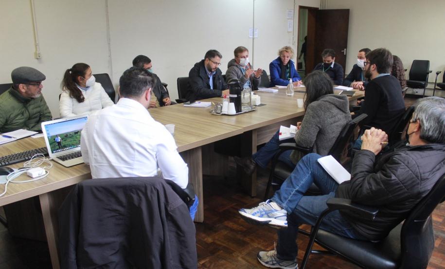 Paraná inicia elaboração do Plano de Ação Estadual para reduzir emissão de carbono na agropecuária