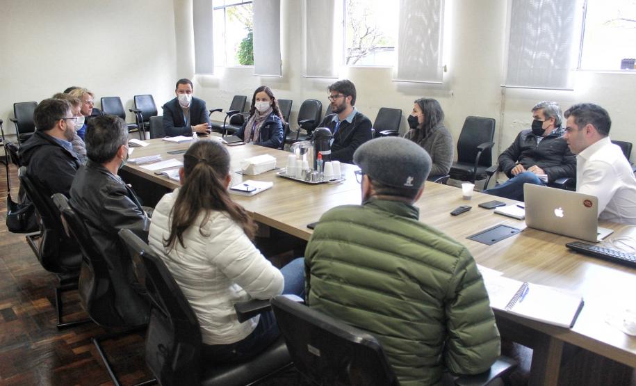 Paraná inicia elaboração do Plano de Ação Estadual para reduzir emissão de carbono na agropecuária