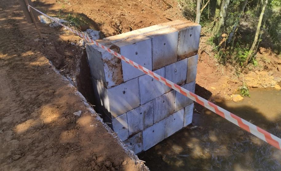 Pavimentação de estrada rural beneficia agricultura familiar no Sudoeste