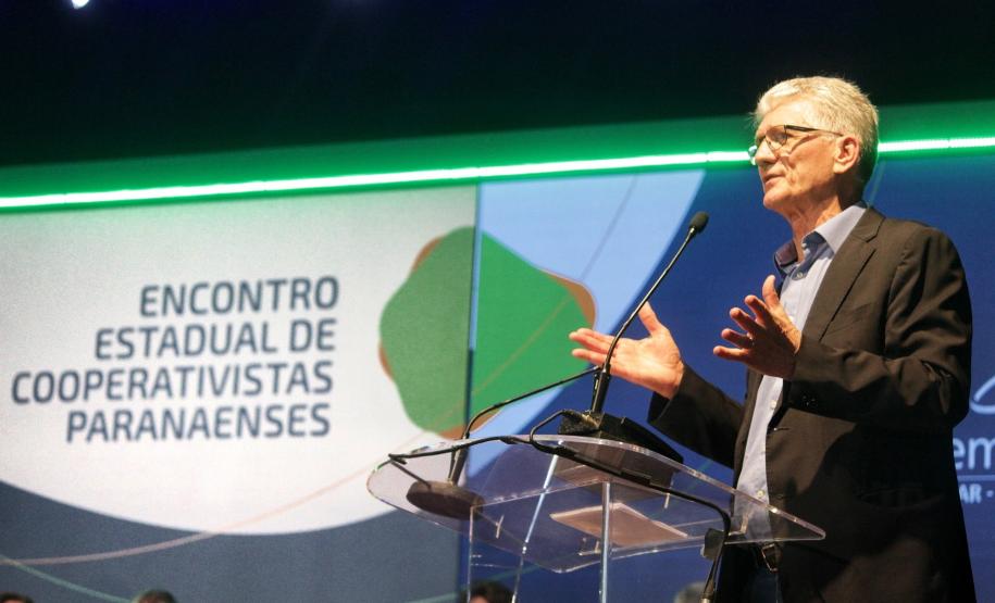 Com impulso do cooperativismo, Paraná pode ampliar presença nos mercados globais, diz secretário