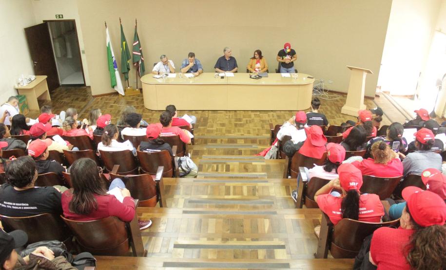 Agricultura discute melhoria em produção e gestão de propriedades com mulheres rurais