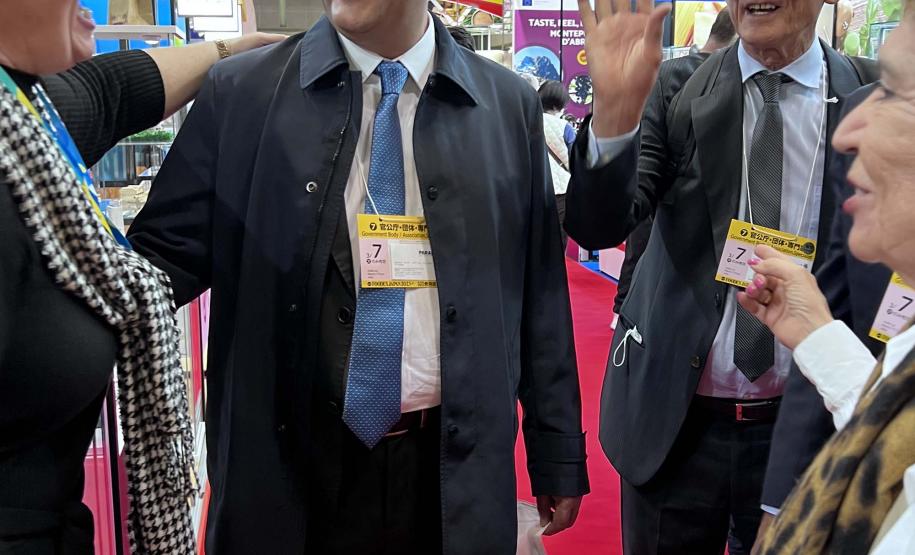 apresenta Paraná ao vice-ministro da Agricultura do Japão com objetivo de ampliar exportações