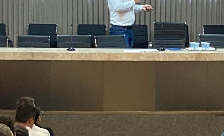 Encontro com lideranças em Cascavel debate prevenção à influenza aviária