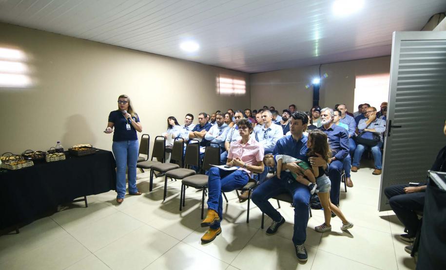 Em evento na ExpoLondrina, Adapar alerta para falha zero na prevenção à gripe aviária
