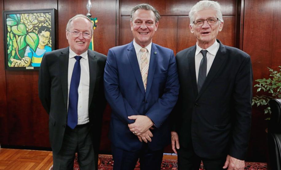 Em reunião com Ministro, comitiva paranaense defende políticas para o agronegócio