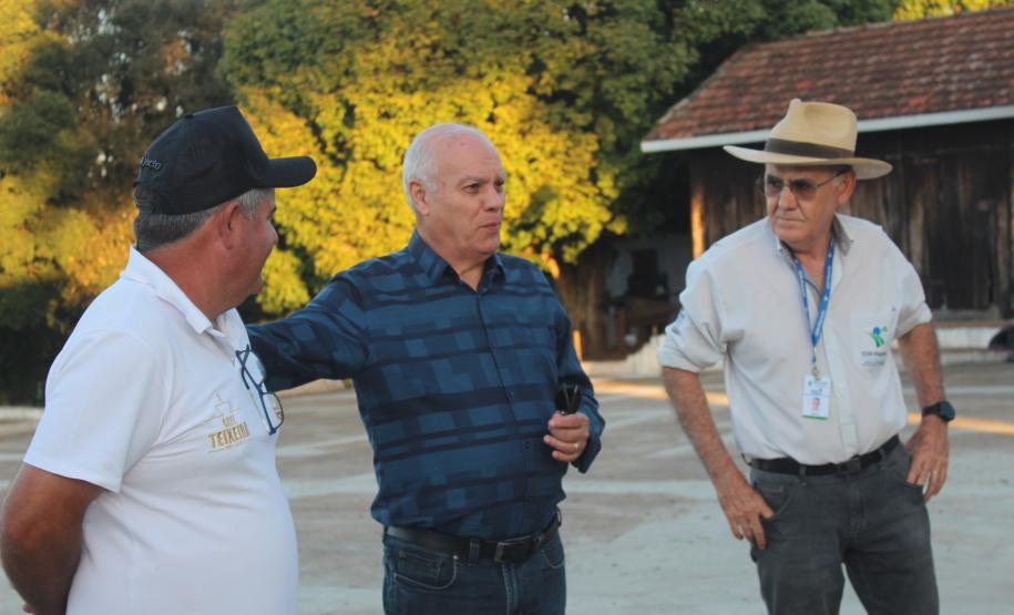 Cooperação, assistência técnica e sucessão familiar fortalecem a cafeicultura do Paraná