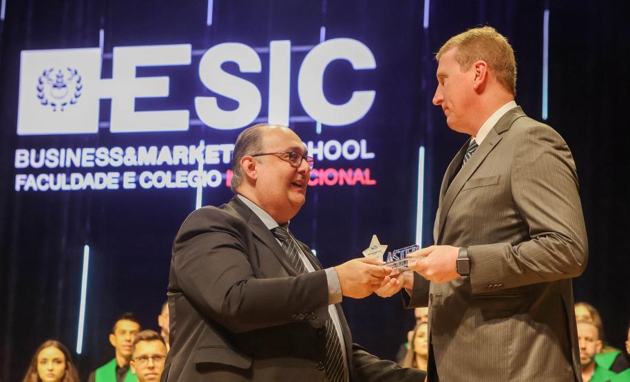 Banco de Alimentos do Paraná recebe Prêmio Aster 2023 pela responsabilidade social