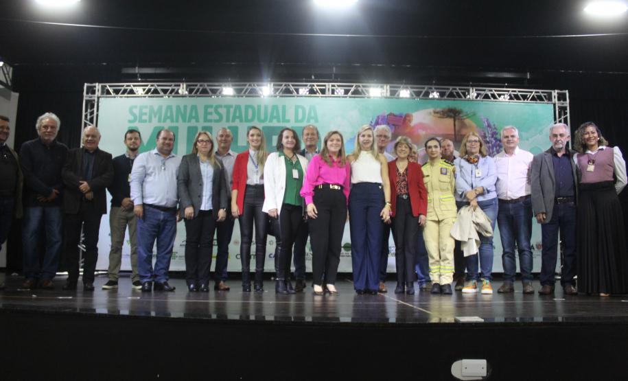 Governo do Paraná apresenta políticas para mulheres rurais em encontro em Ivaiporã