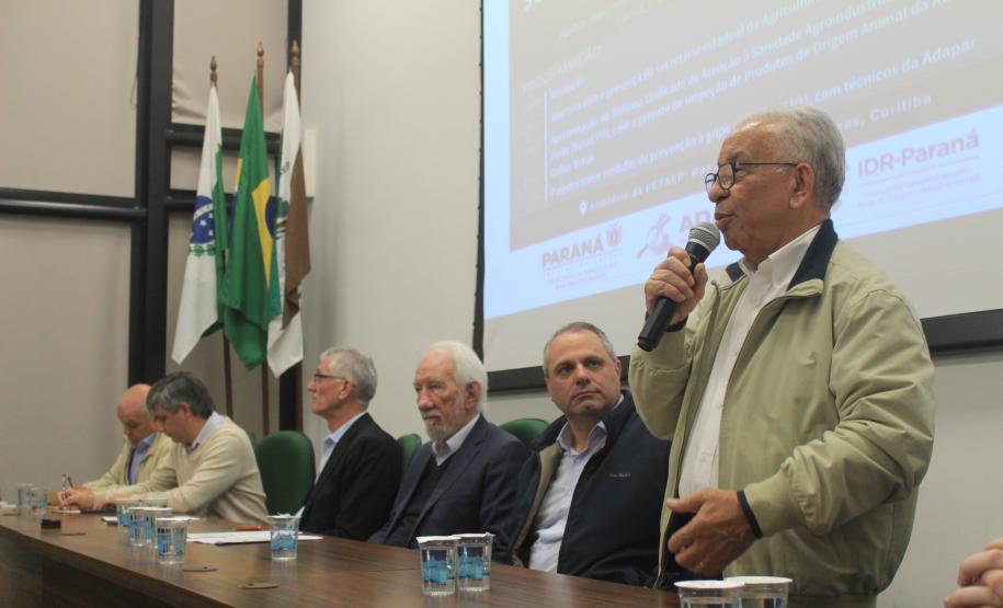Em Curitiba, fórum debate comercialização da agroindústria e prevenção da influenza aviária