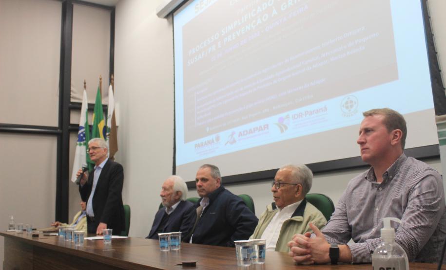 Em Curitiba, fórum debate comercialização da agroindústria e prevenção da influenza aviária
