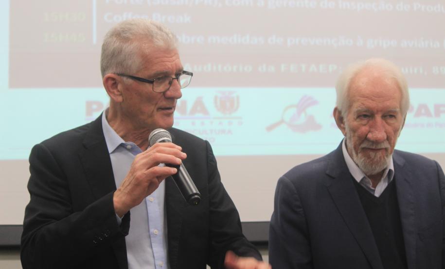 Em Curitiba, fórum debate comercialização da agroindústria e prevenção da influenza aviária