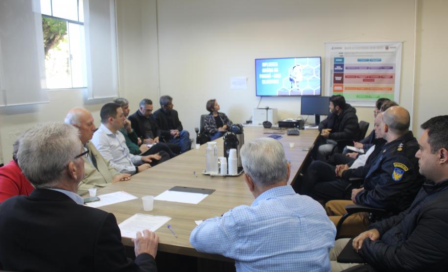 Governo do Paraná, setor privado e entidades do agro trabalham para conter casos de gripe aviária