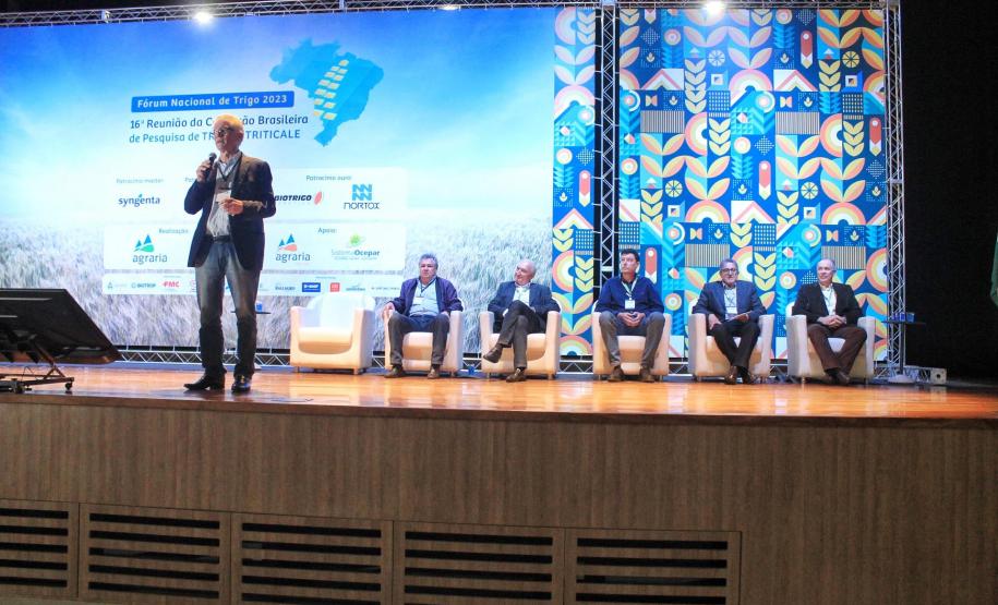No Fórum Nacional de Trigo, Paraná defende uso da ciência e inovação no agronegócio