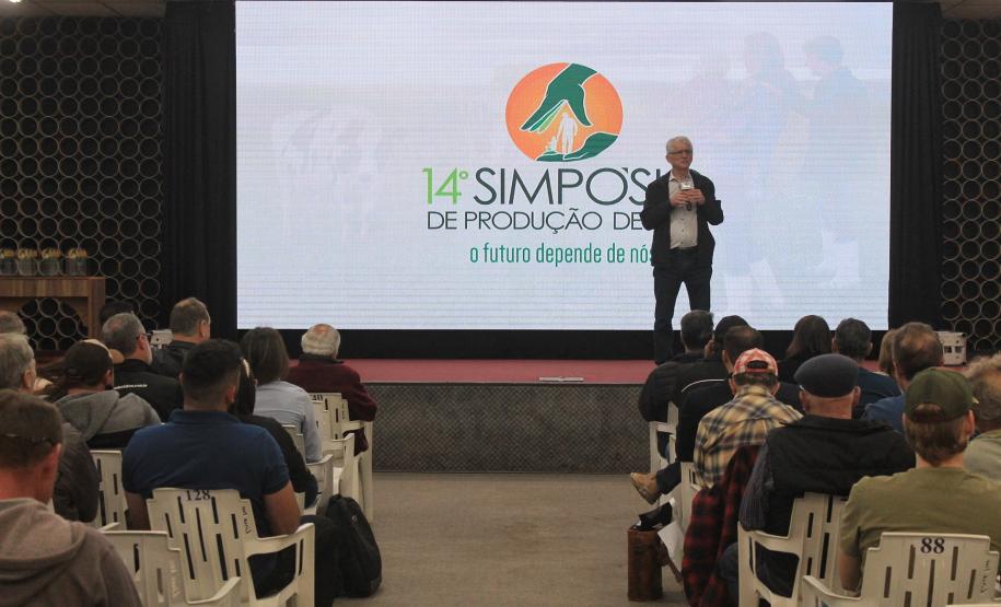 Estado participa de Simpósio de Produção de Leite nos Campos Gerais