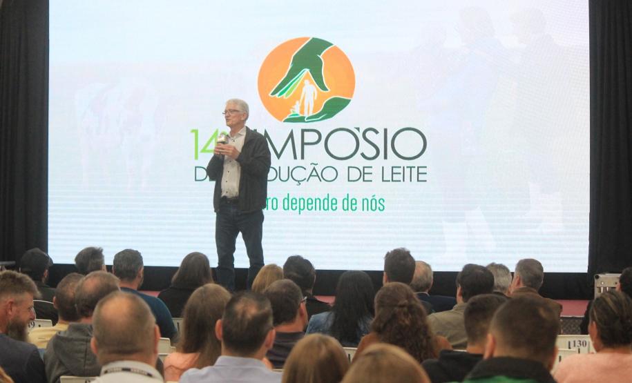 Estado participa de Simpósio de Produção de Leite nos Campos Gerais