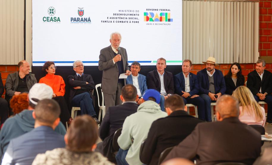 Piana e ministro assinam protocolo para levar a outros estados o Banco de Alimentos