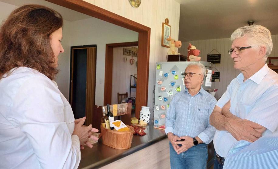 Castro é o 95º município a aderir ao Susaf e agroindústrias podem ampliar mercado