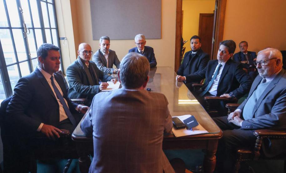 Paraná conhece experiência do Nebraska para desburocratizar acesso à irrigação no campo